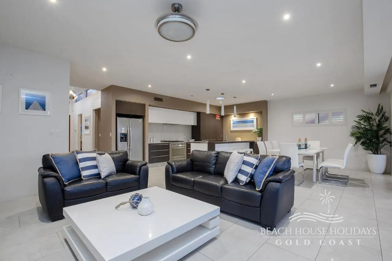 Waterfront Belle Beach House Holiday home Gold Coast