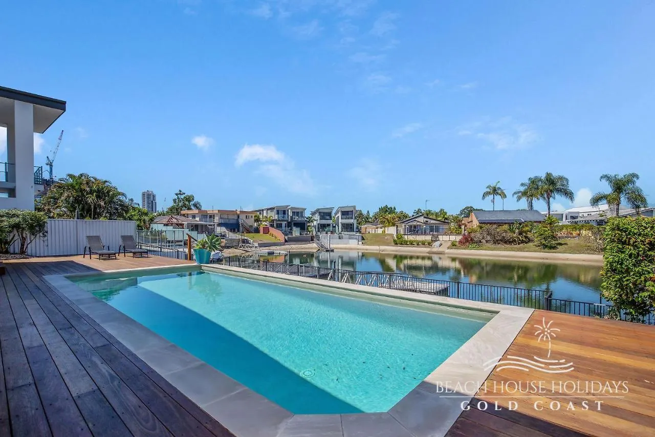 Waterfront Belle Beach House Holiday home Gold Coast